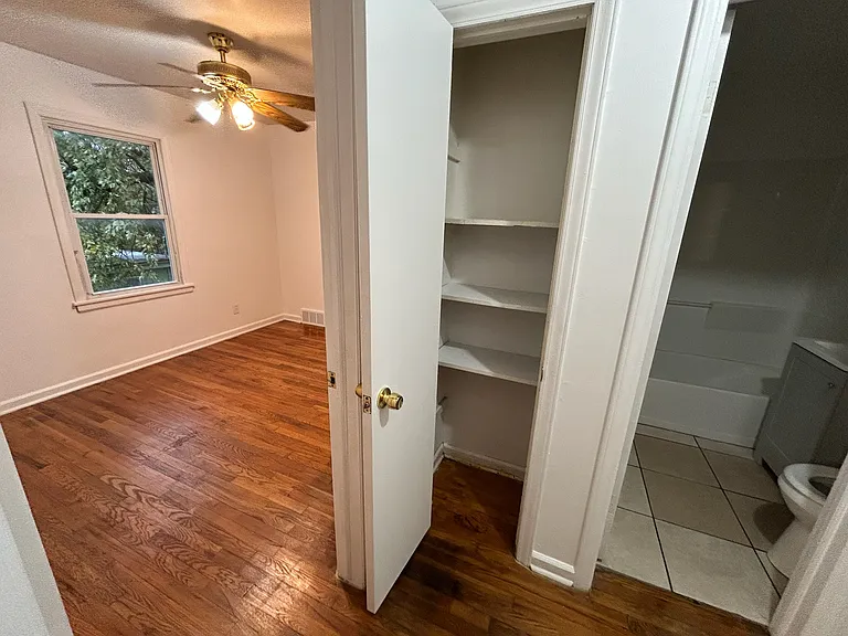 5839 Bellefontaine Ave — Photo 10
