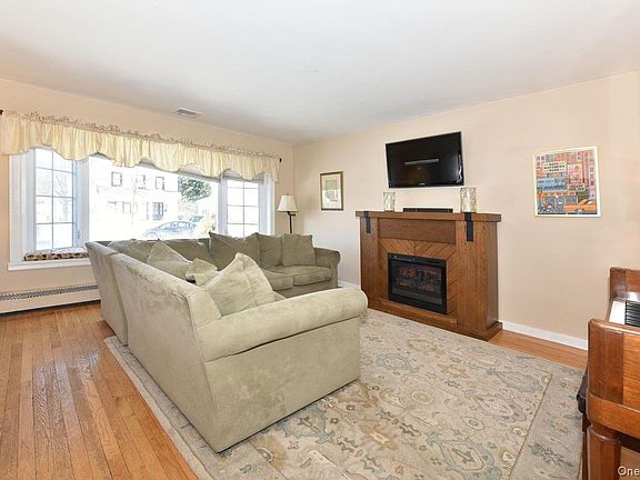 5th image of 148 Simonson Road