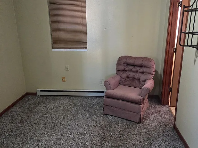 108 N Lucas Ave — Photo 11