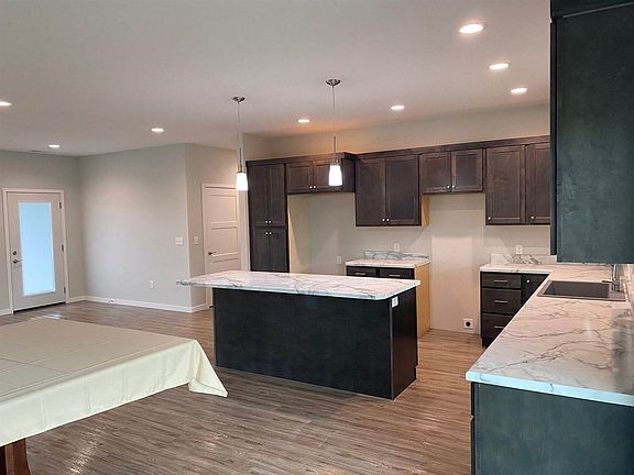4th image of 3601 Pinewood Dr