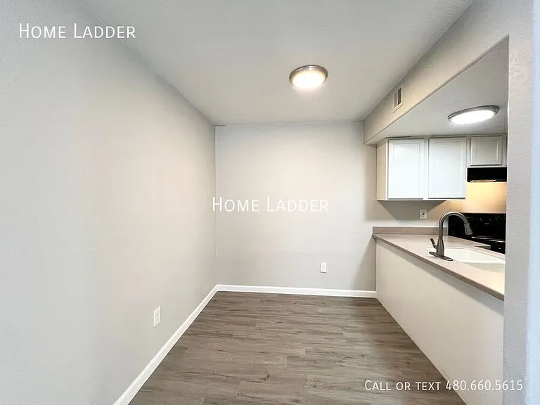 4959 S Park Ave #104 — Photo 6