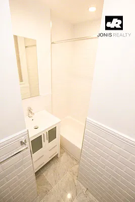 Rented by Jonis Realty | media 12