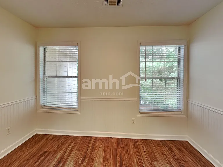 555 Fosters Mill Ln — Photo 19