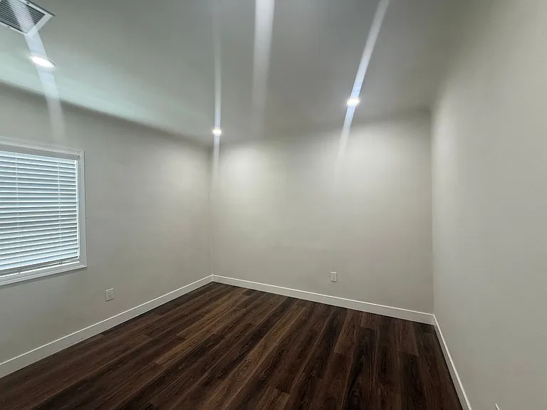 3688 Taft St — Photo 11
