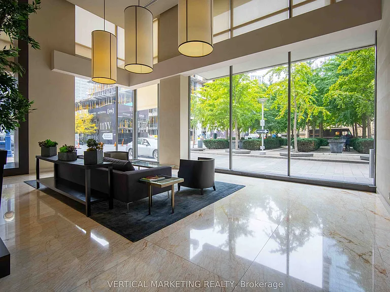 18 Yorkville Ave #1707 — Photo 36