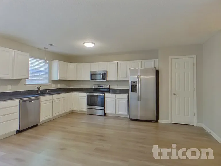13 Coral Ct — Photo 5