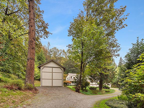 2nd image of 11914 198th Ave SE