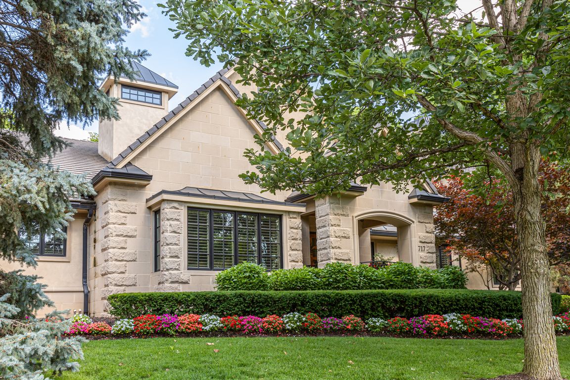 717 Hackberry Rd-1