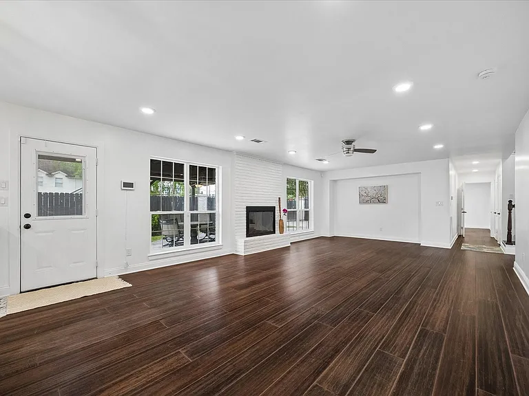 10602 Riverview Dr — Photo 11