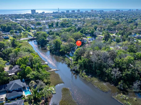 1811 TWELVE OAKS Lane N, Neptune Beach, FL 32266