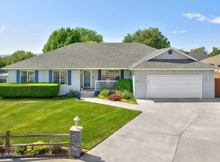218 S 86th Pl, Yakima, WA