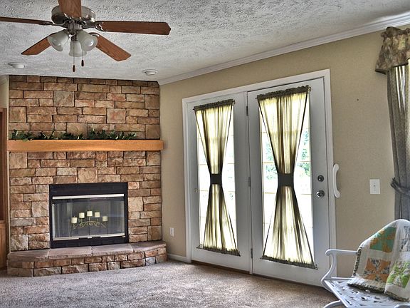 2nd image of 3225 Haney Dr