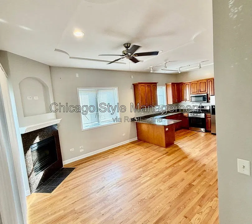 6646 S Greenwood Ave #3S