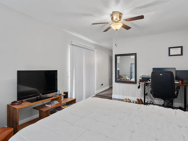 2414 Jones Rd — Photo 18