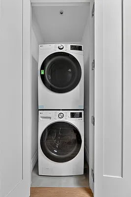 Laundry, photo 1