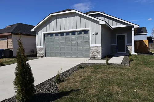 12518 Ochoco St Photo 1