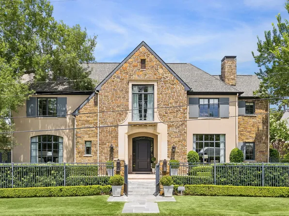 33 E Broad Oaks Dr #B, Houston, TX 77056
