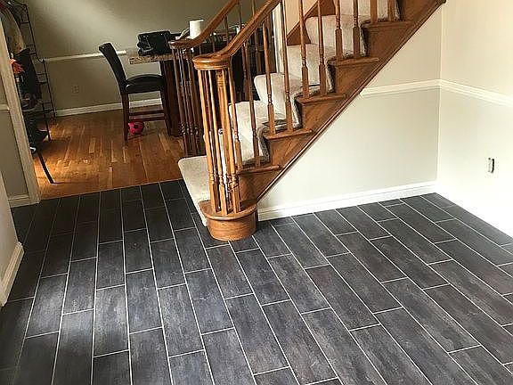 Foyer - Entryway/Stairs