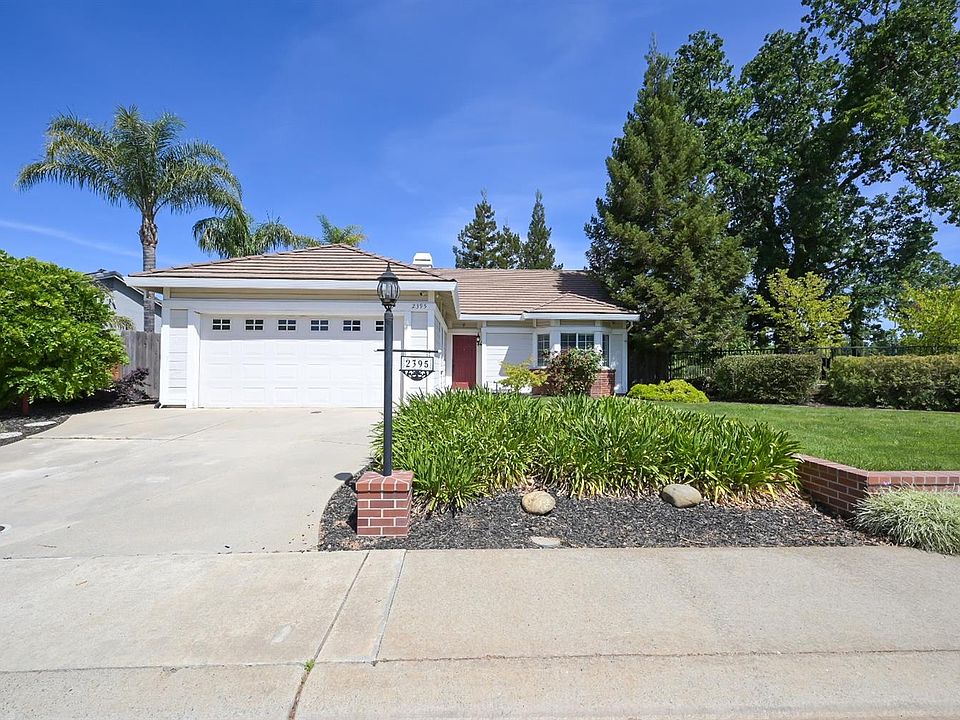 1st image of 2395 Forest Oaks Ct