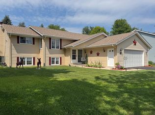 500 Benedict Dr SW, Poplar Grove, IL 61065