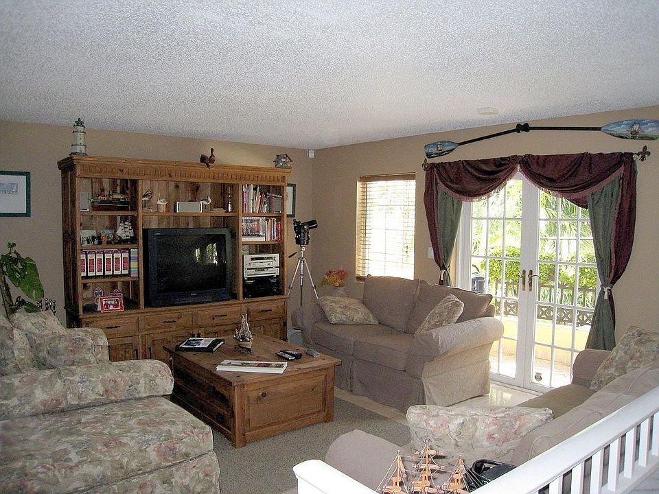 1st image of 261 Navarre Ave #C-6