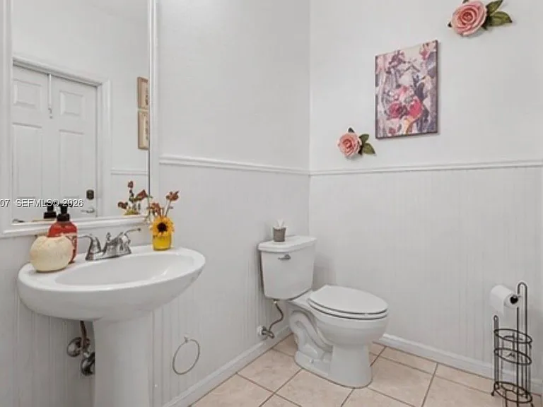 2601 NE 42nd Ave — Photo 11