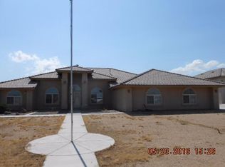 8376 Amestoy Rd, Oak Hills, CA 92344