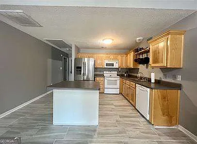 115 Northpointe Dr — Photo 3