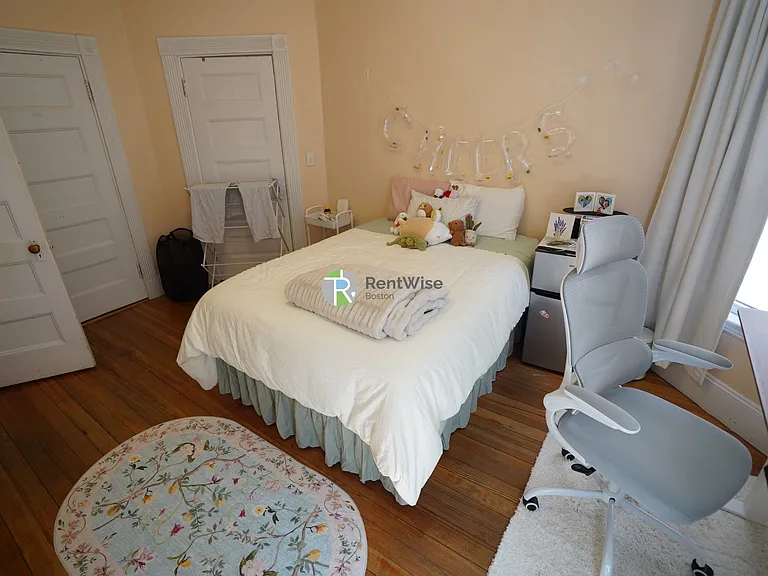 14 Foster St #1 — Photo 3