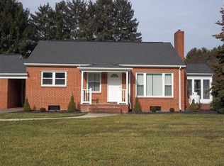 11677 Country Club Rd, Waynesboro, PA 17268