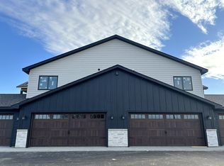 4847 Woodland Park Dr #11500099, Eau Claire, WI 54701