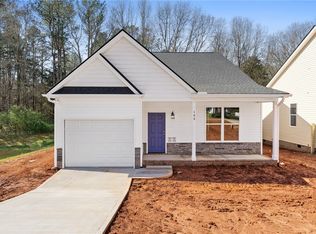 104 Colonial Ct, Pendleton, SC 29670
