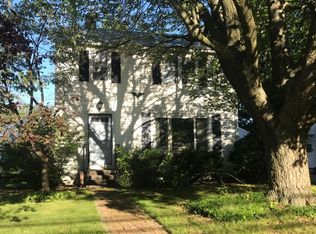 327 Woodside Ave NE, North Canton, OH 44720