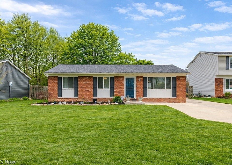 1st image of 652 Saint Lawrence Blvd