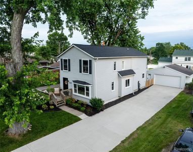 429 Dorothy St, South Lyon, MI, 48178
