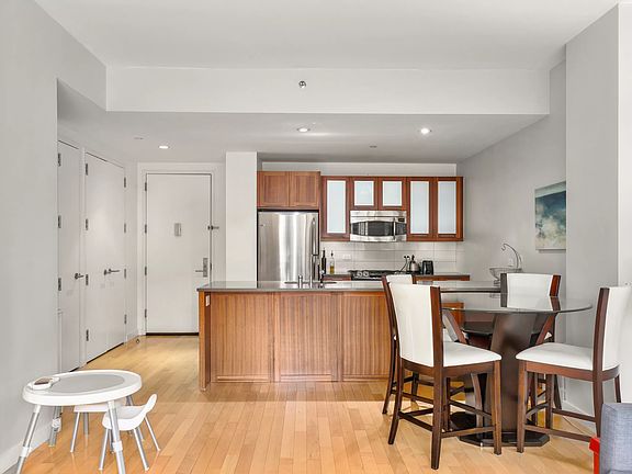5th image of 460 W 236th St #W5c
