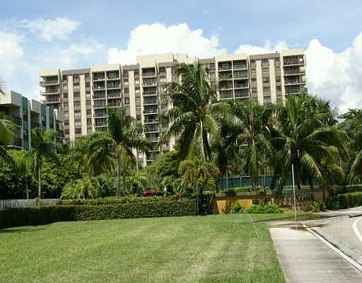 1st image of 1470 NE 123rd St APT 712