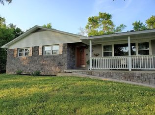 915 Webster Rd, Harriman, TN 37748