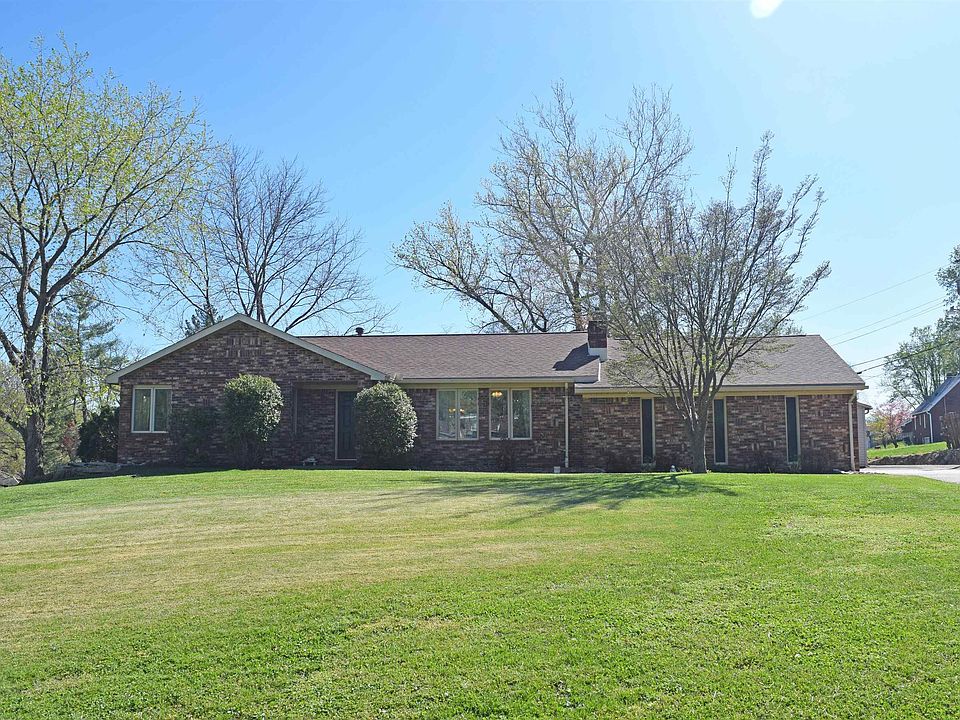 1st image of 2305 Trail Dr