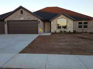 1807 SW Birch St, Bentonville, AR 72712