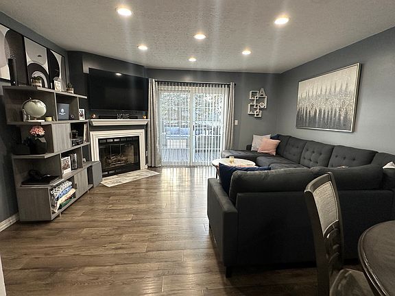 5th image of 227 Macfalls Way