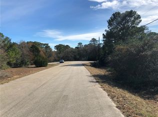 161 Branding Iron Dr, Smithville, TX 78957