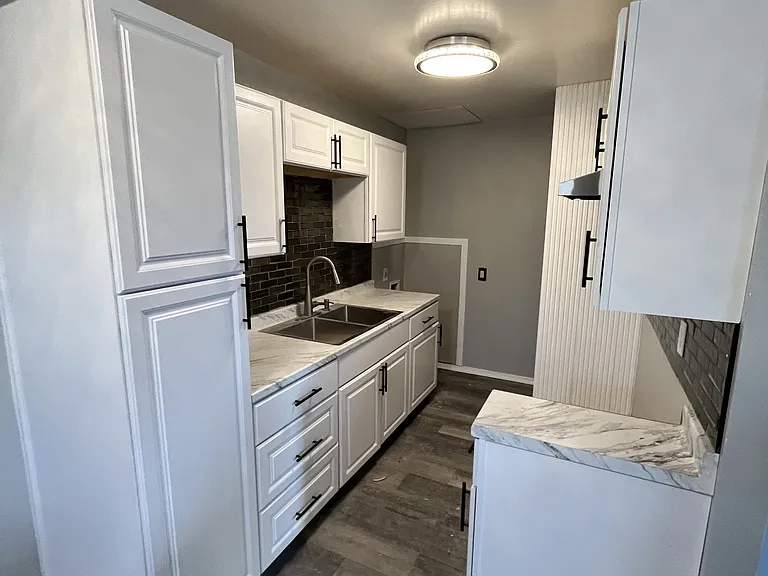 2414 Hancock Ave #2418 — Photo 2