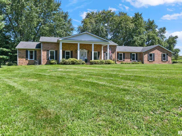 7894 Wildwood Acres Rd, Springfield, IL 62707