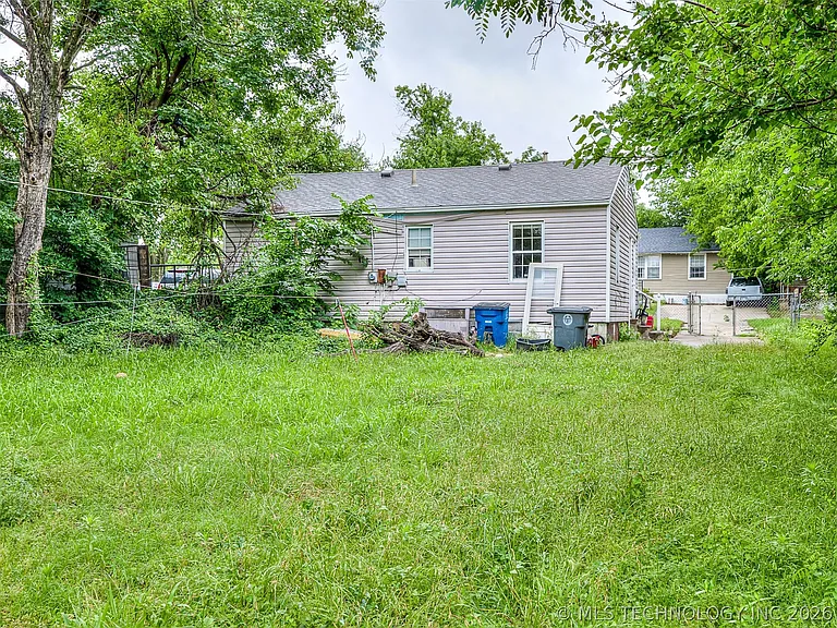 1913 N Florence Pl — Photo 25