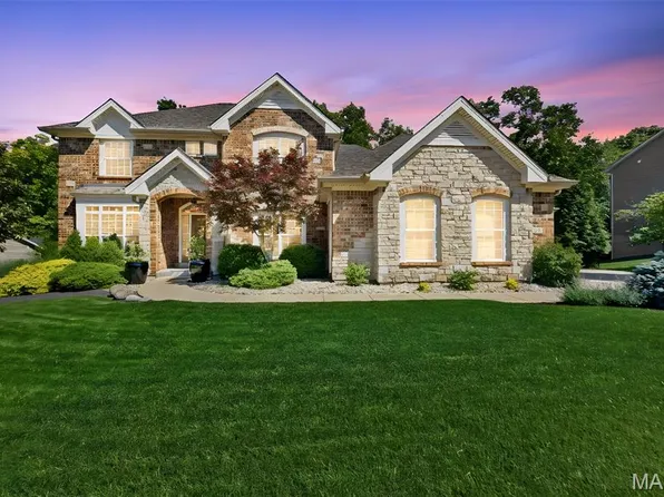859 Arbor Chase Dr, Ballwin, MO 63021