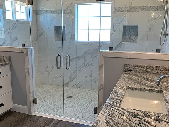 Radiant Blue Homes - Emerald Bath