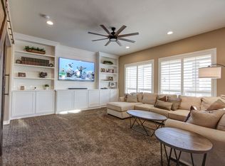 7747 E Sugarloaf Cir, Mesa, AZ 85207