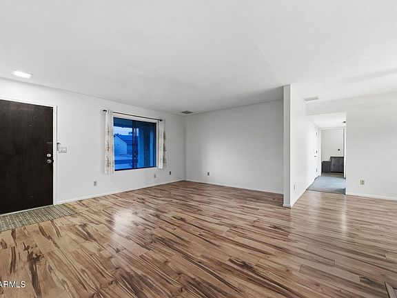 3rd image of 573 E LINDA Avenue