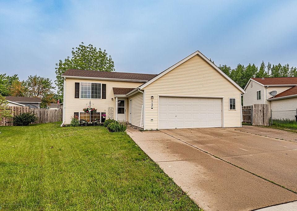 1st image of 117 Evergreen Cir